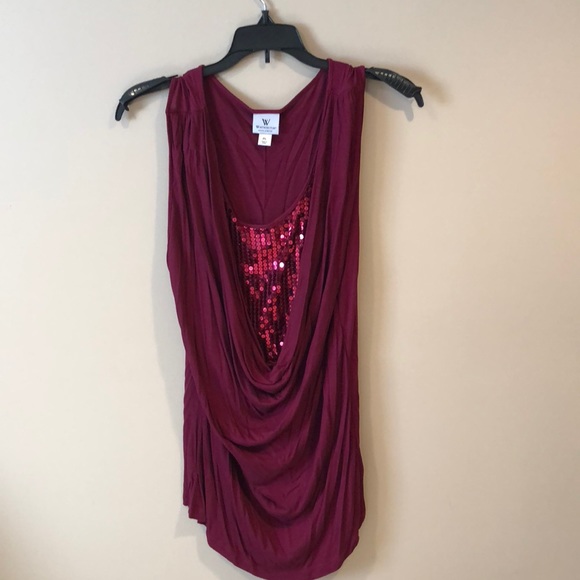 πRed blouse - Picture 1 of 4